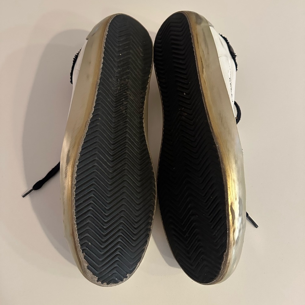 Golden Goose Superstar Sneaker - Picture 2 of 11
